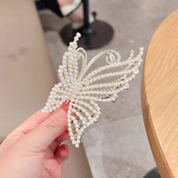 Rhinestone Butterfly Hair Claw Clip for Women – Elegant Pearl Butterfly Hair Accessory