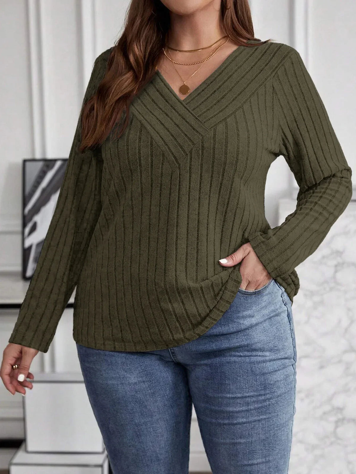 Women's Plus Size V-Neck Sweater – Solid Color Long Sleeve Pullover Top