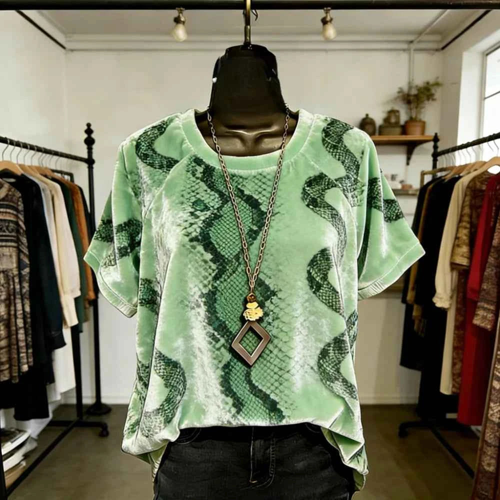 Women's Gradient Animal Print T-Shirt – Soft Feel Short Sleeve Loose Fit Casual Streetwear Top