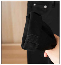 Men's Pure Black Slim Fit Jeans – Light Luxury Stretch Straight Leg Pants 2025