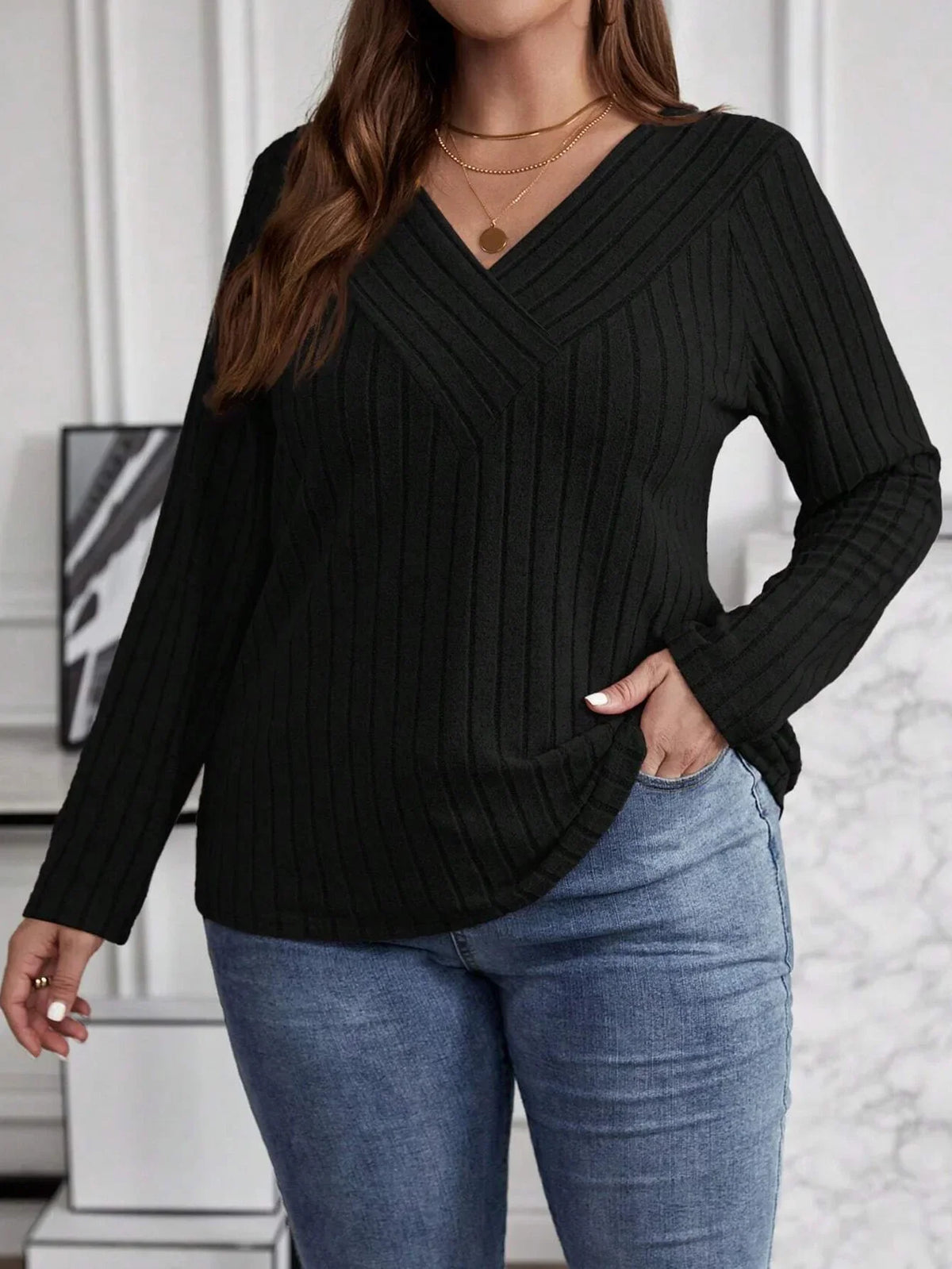 Women's Plus Size V-Neck Sweater – Solid Color Long Sleeve Pullover Top